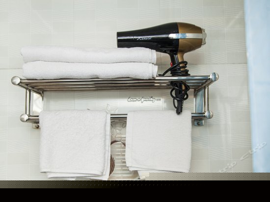 富贵荣华窑洞土炕房