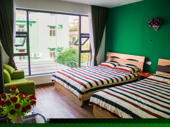 阳光观海双床房