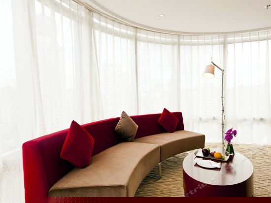 豪华景观大床房