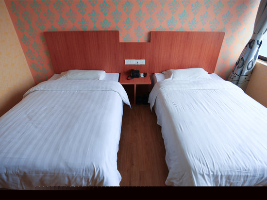 经济公寓双床房