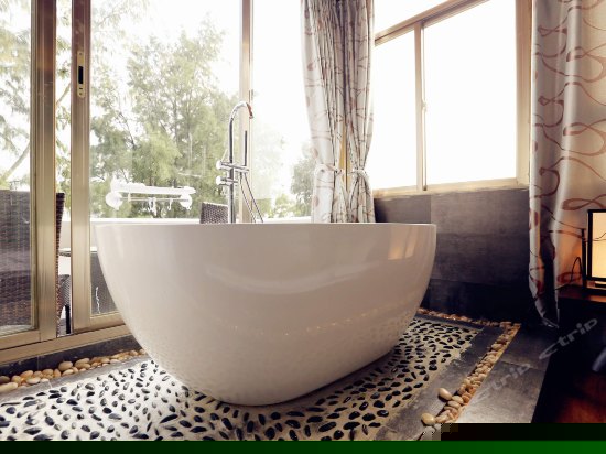 180°阳台海景日出房