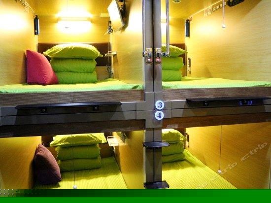 海景太空舱1十二人房c