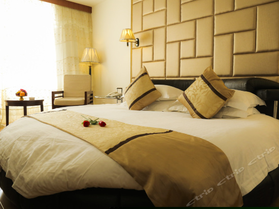 豪华大床房