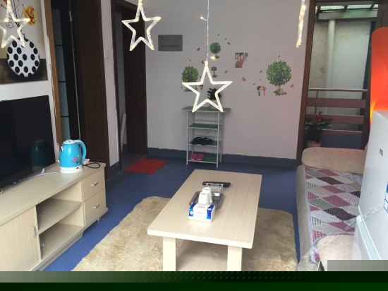 一房一厅一厨一卫温馨景区房