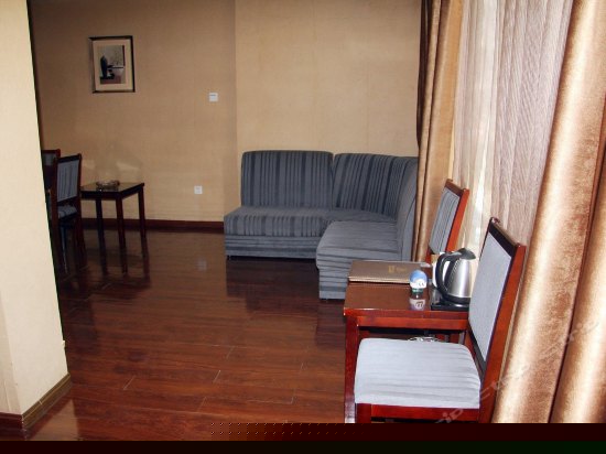 豪华双人商务套间