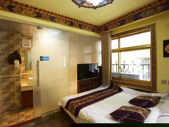 藏式榻榻米大床房