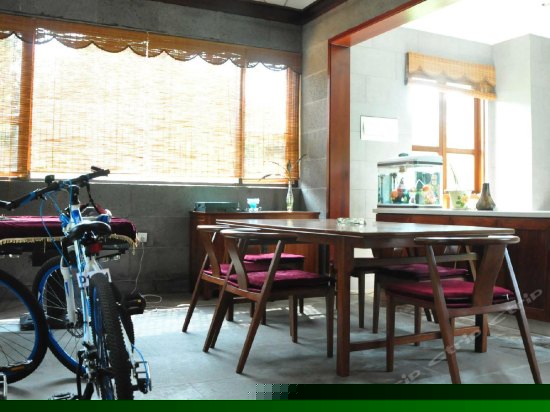 豪华别墅 (独立泳池四合院)