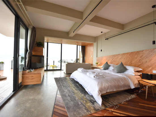 270度无敌露台海景蜜月大床房