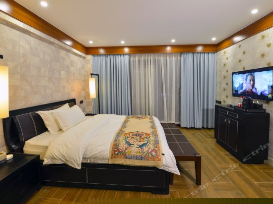 庭院江景温馨家庭房