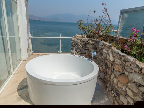 独立露台海景大床房