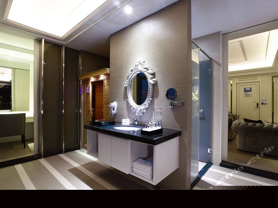 尊荣皇家商务房