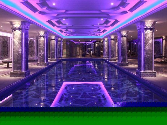 室内游泳池