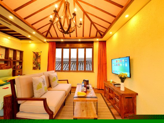 爱尚院尊享时光奢华园景大床房