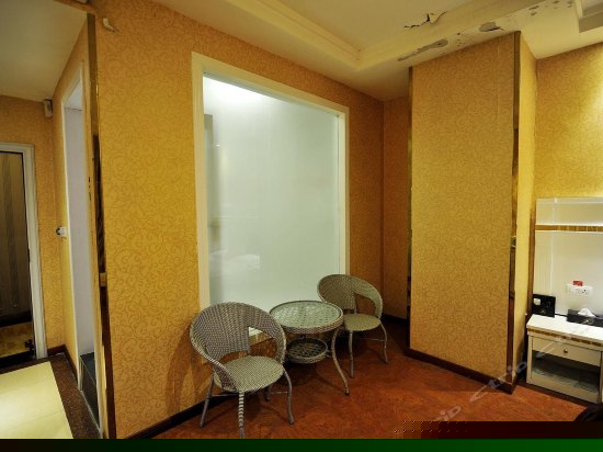 商务时尚大床房