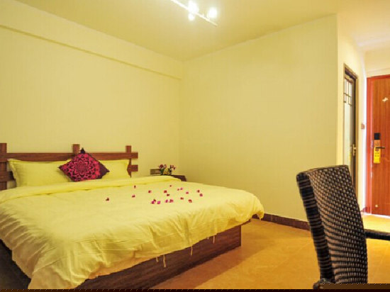 清新山景大床房