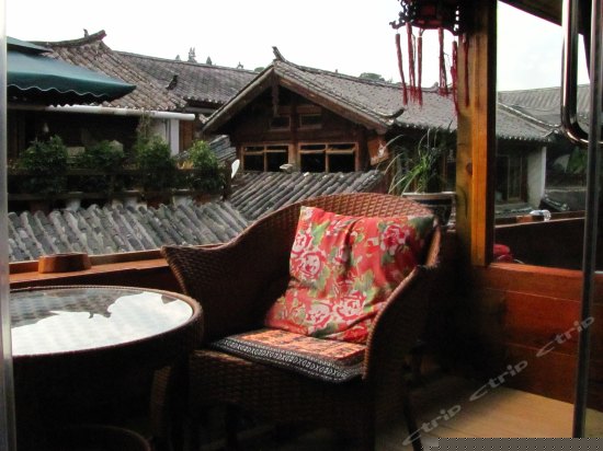 河边观景大床房