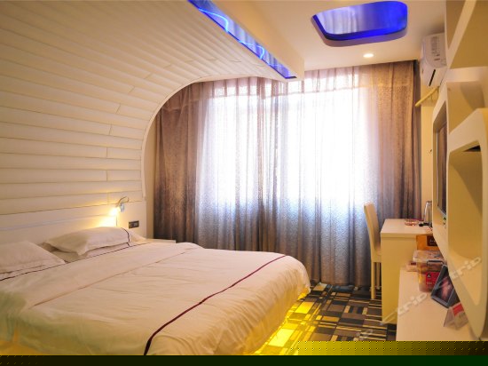 太空漫步（单）