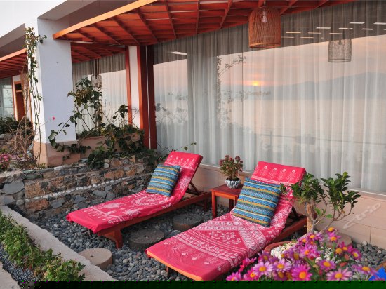 独立花园海景大床房