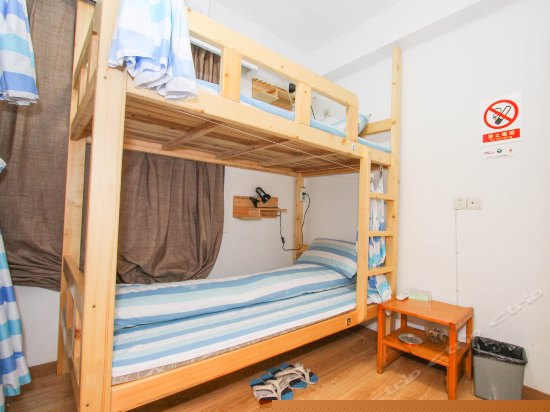 六人间(床位房)