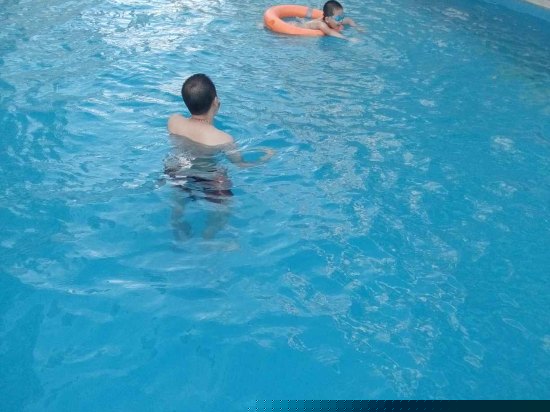 健身娱乐设施