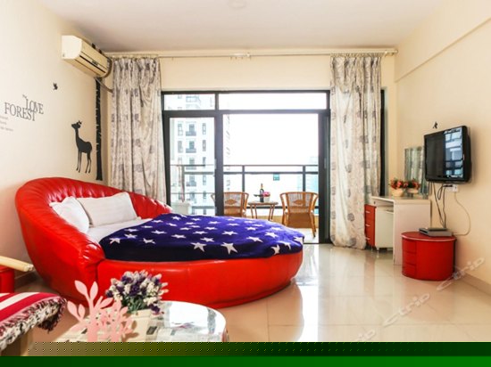 金凤凰海景浪漫圆床房