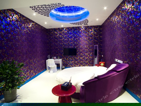 8117魔幻电音（无窗）