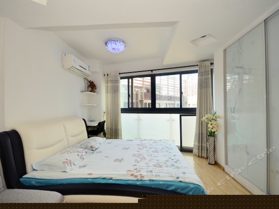 景观阳台大床房