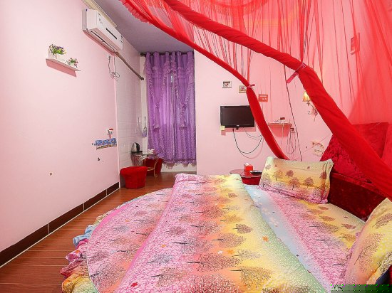 豪华主题大床房