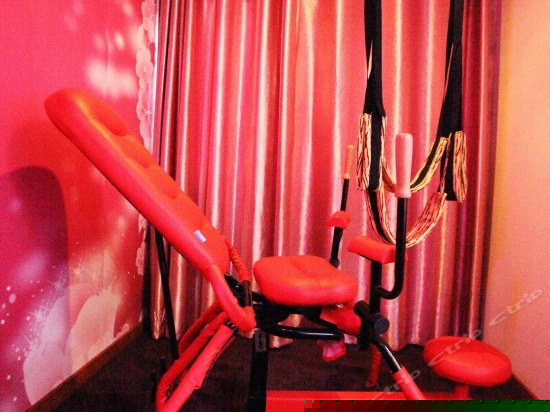 豪华按摩浴缸房