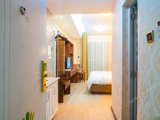 阳台江景大床房