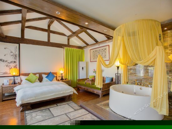 云窗雾阁（套房）