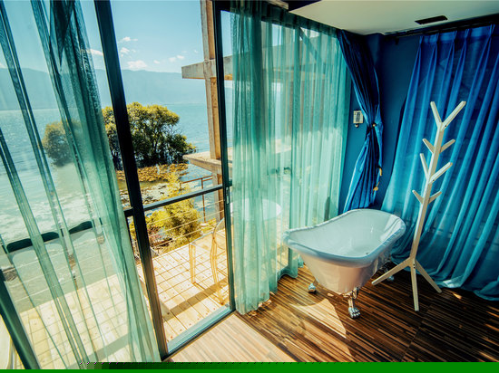 独立阳台浴缸海景房