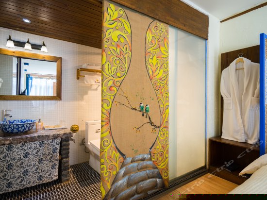 青花温馨双床间