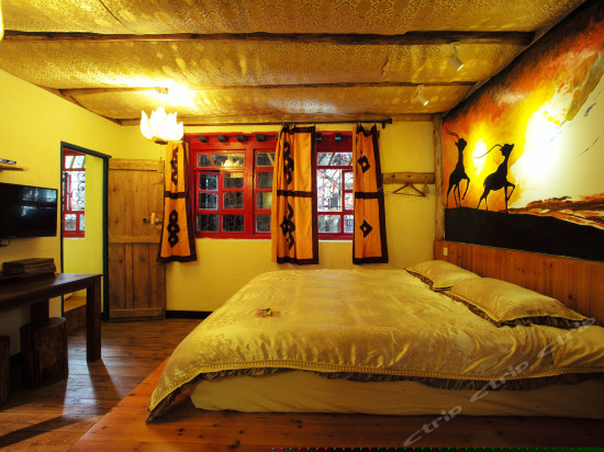 藏羚精品家庭房