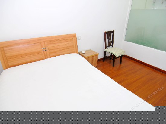 标准大床房(无窗)