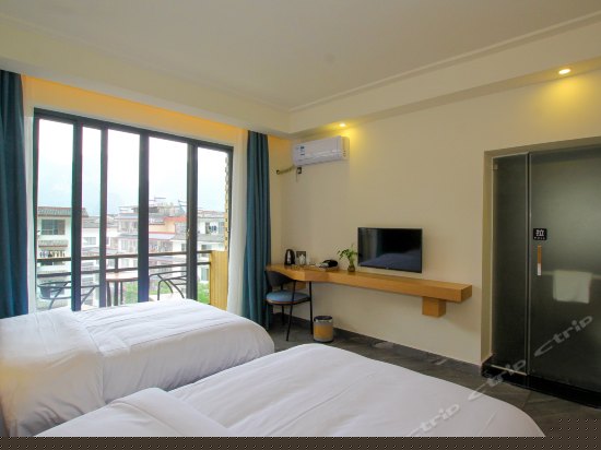 景观阳台双床房