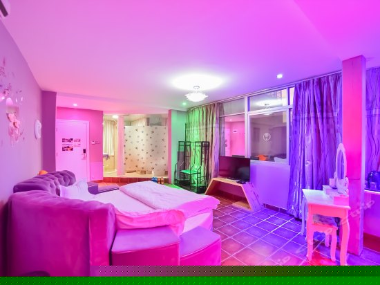 漫旅精品圆床房