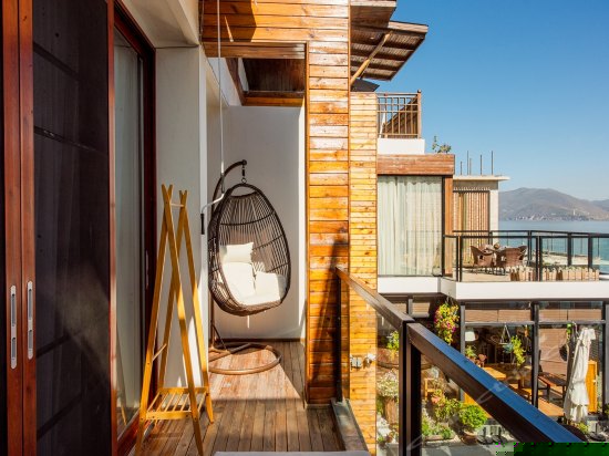 180度豪华海景大床房