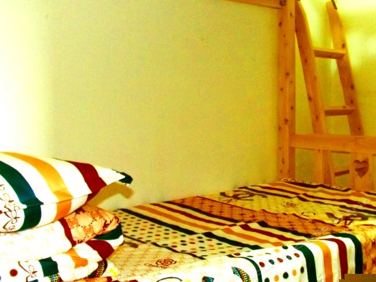 江景女生六人房