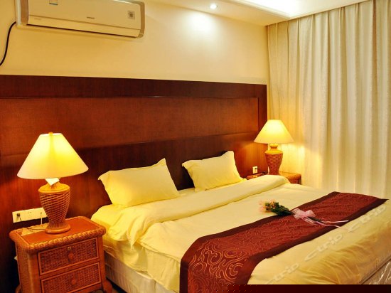 无敌海景蜜月大床房