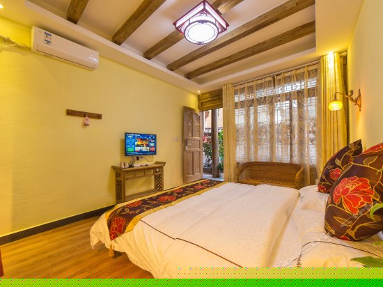 一楼温馨大床房