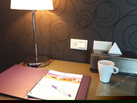 精致标准三人房（无窗）