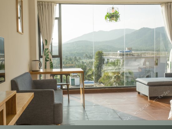 木落晴空大床房