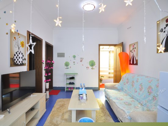 一房一厅一厨一卫温馨景区房