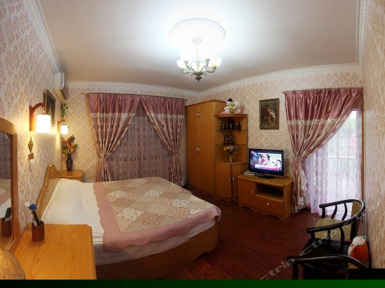 景观阳台大床间