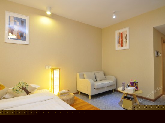 韩式主题榻榻米房