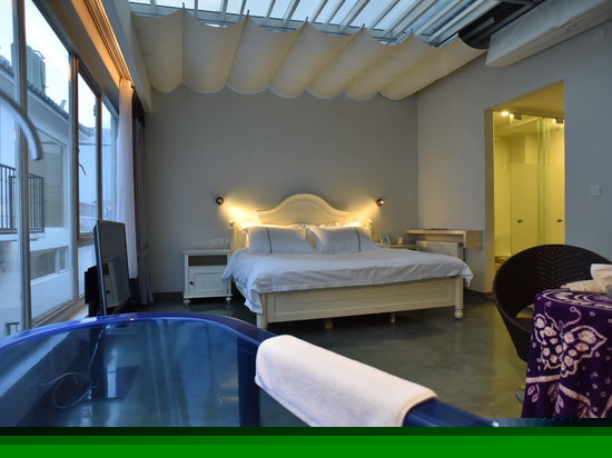 地中海星空大床房308号房