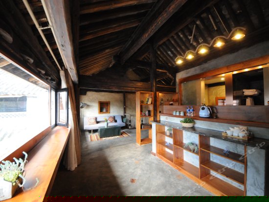 舍昼夜二楼豪华蜜月套房