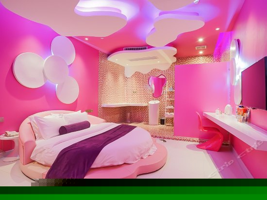 浪漫温馨主题房