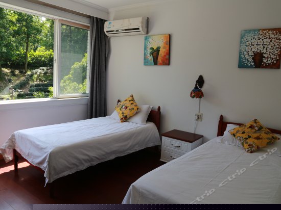 室外独卫双床房